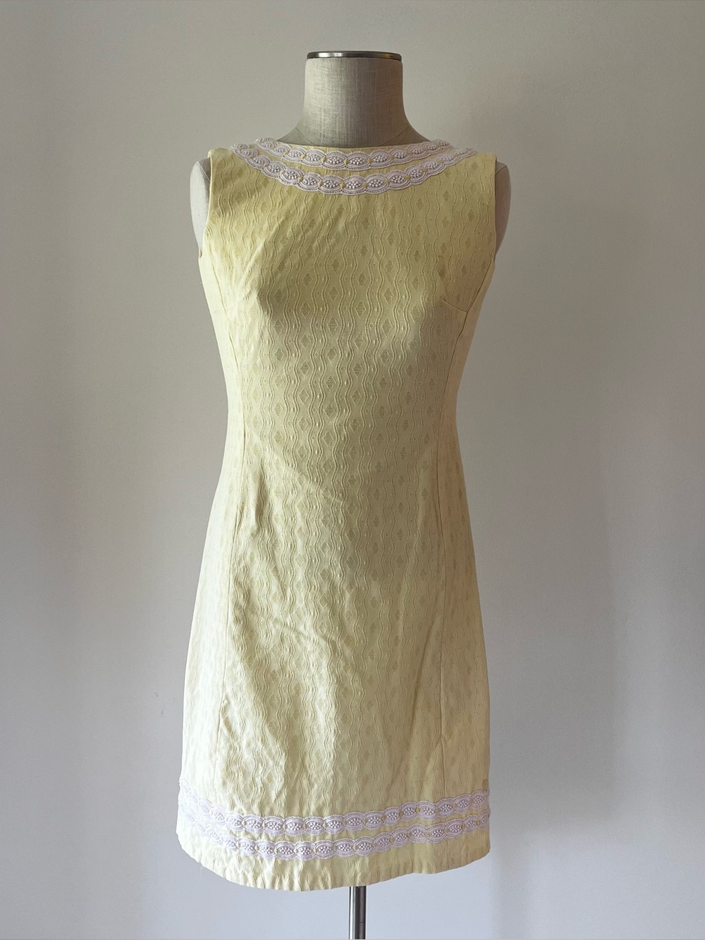Vintage 60s butter Yellow Sleeveless shift Dress with creamy white Lace Trim